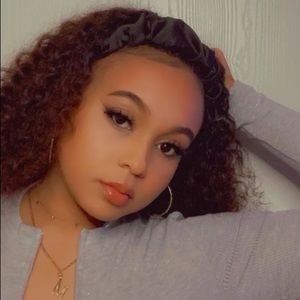 Meet your Posher, Mya